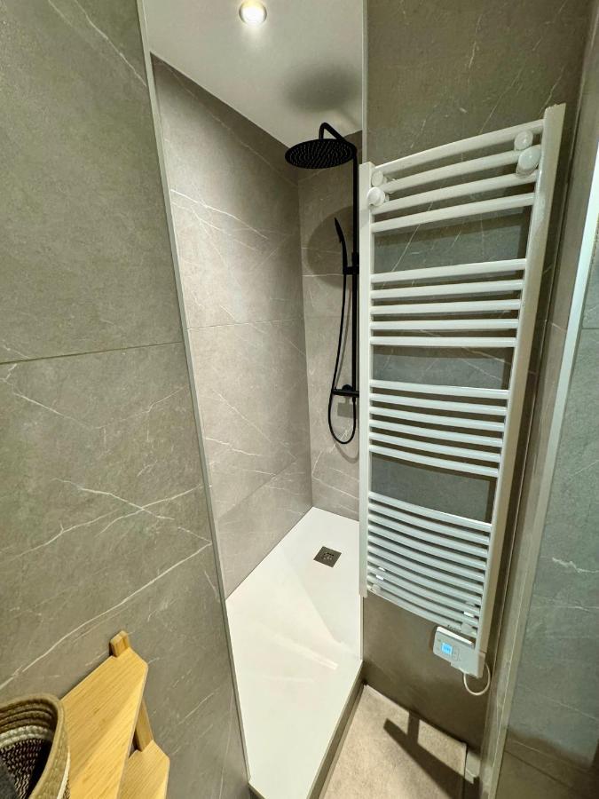 Appartement Cocon 2 Pieces Avec Grande Terrasse A Vauban Marseilles
