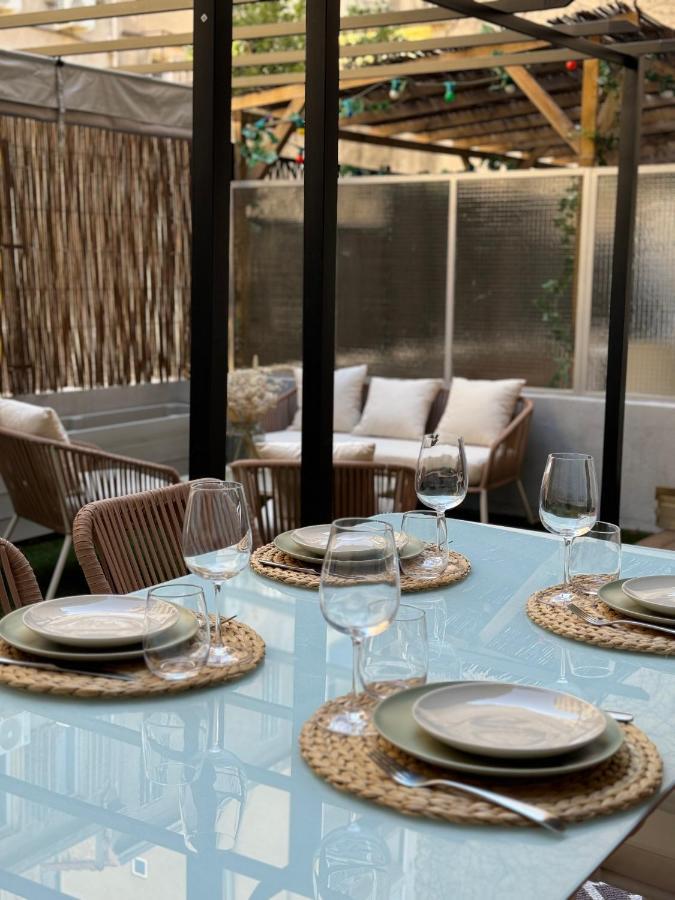 Appartement Cocon 2 Pieces Avec Grande Terrasse A Vauban Marseilles